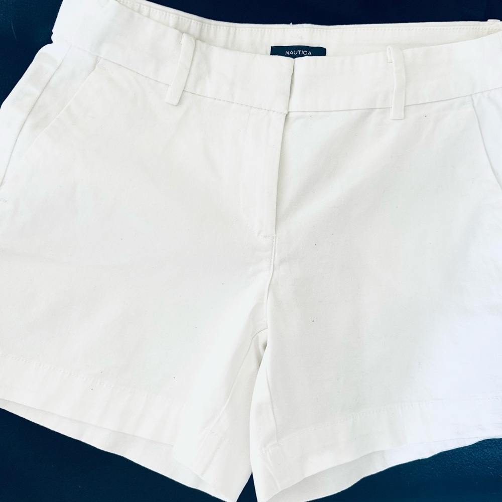 Nautica White Bermuda Shorts Classic Cotton Design